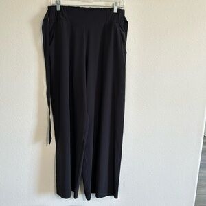 Lululemon wide leg dress pants. Black . Size 10